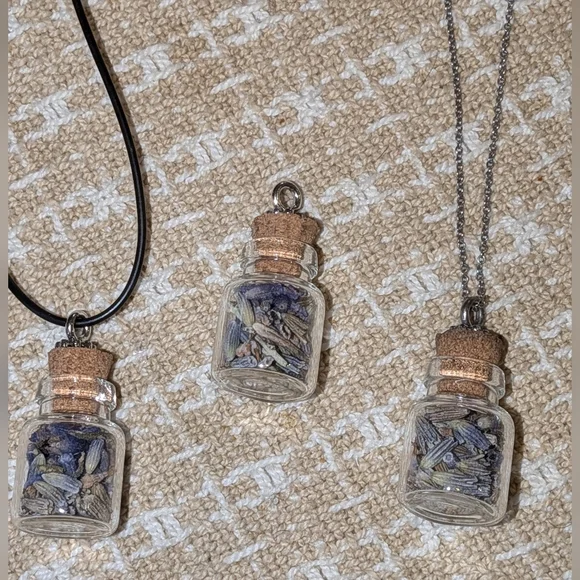Handmade Glass Vial Necklace Pendant with Dried Lavender - Picture 2 of 5